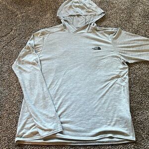 The north face pull over